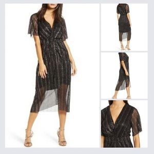 ALL IN FAVOR Dolman Plissé Midi Dress